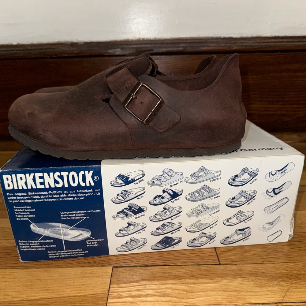 Birkenstock, M (7), W(9)